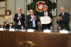 2014_1021-Alumni-Distinguidos-Jan-Abascal-02.-Autor-JM-del-Campo