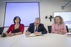 DAVID S. BUSTAMANTE 31/05/2017 SANTANDER/ CANTABRIA El rector de la Universidad de Cantabria Angel Pazos junto a la Alcaldesa de Santander Gema Igual y la Vicepresidenta del Gobierno de Cantabria Eva Diaz Tezanos inauguran las nuevas instalaciones de la Escuela de Doctorado de la Universidad de Cantabria.